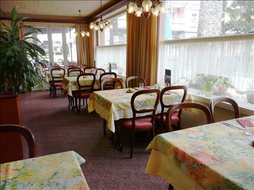 La Dent-Du-Midi Hotel & Restaurant Saint-Maurice Restaurant photo